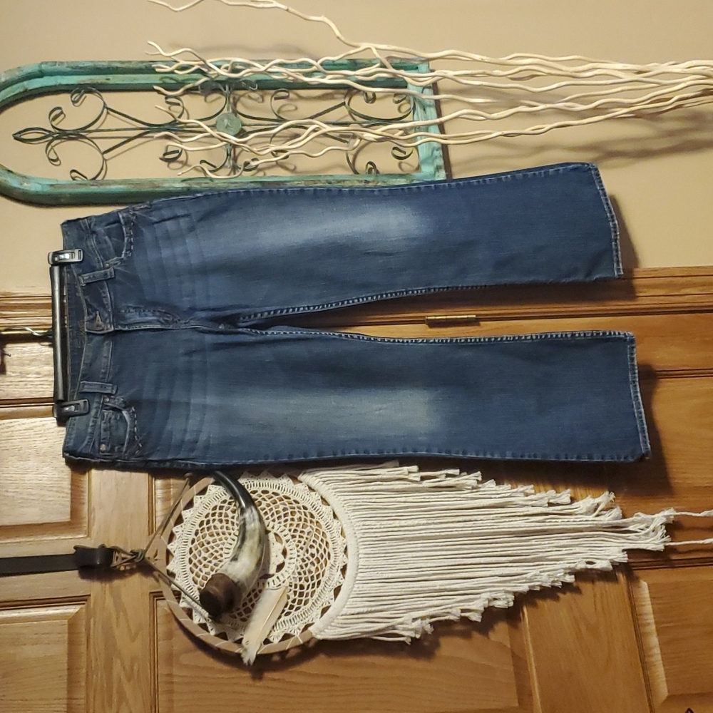Silver Jeans - Picture 8 of 10